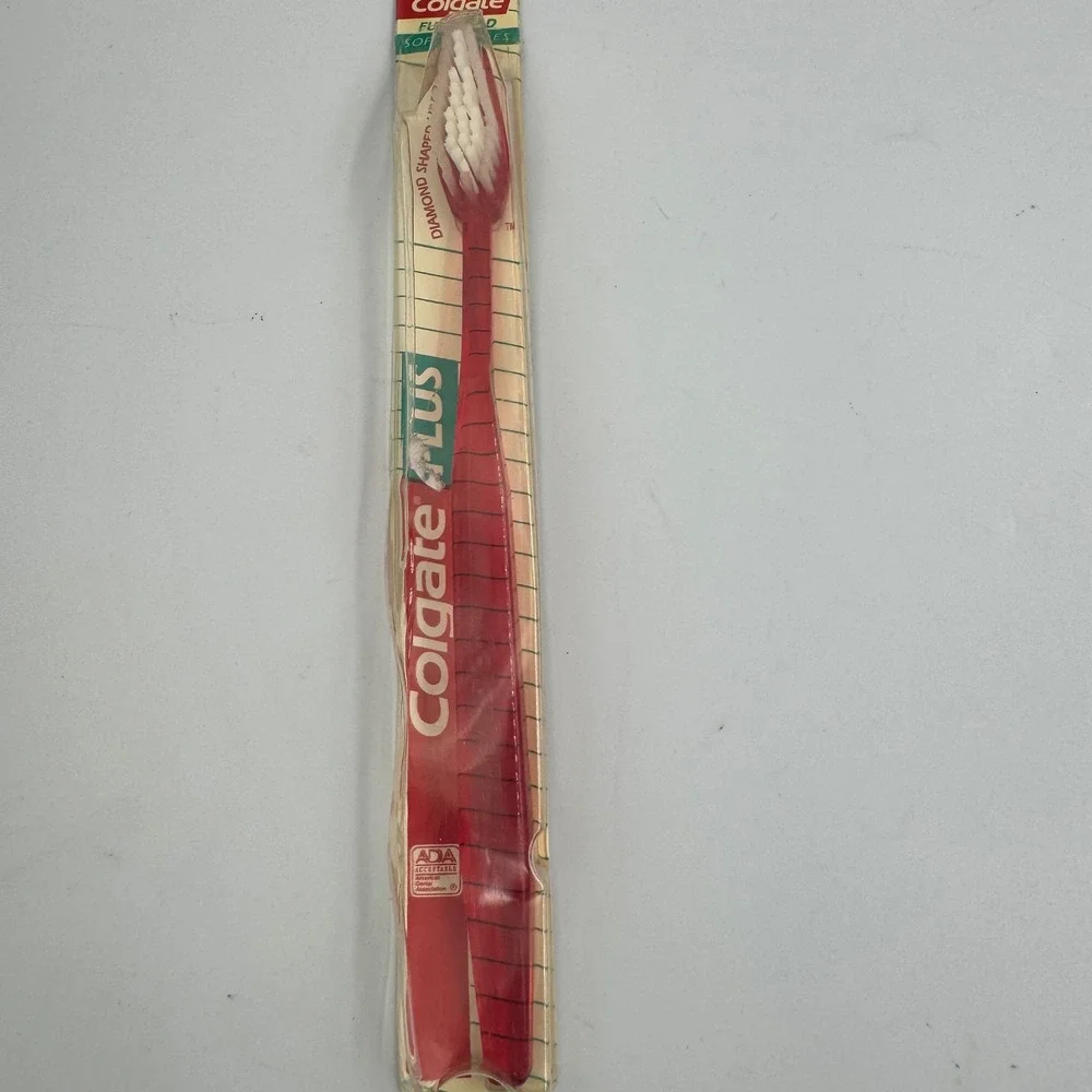 Colgate Plus Toothbrush Adult 2 Red Vintage 90s‎ Full Head Soft NEW
